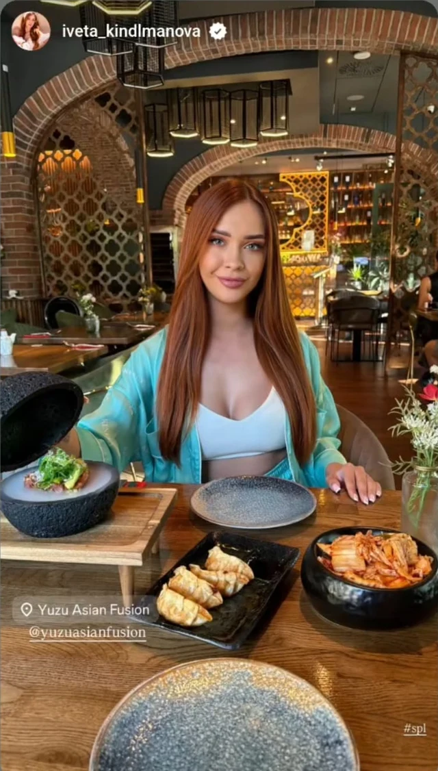 Ambasadorka YUZU při návštěvě restaurace